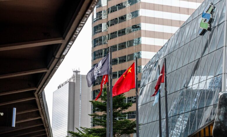Chinese tech stocks mostly rise as Meituan jumps more than 11% in mixed Asia trading